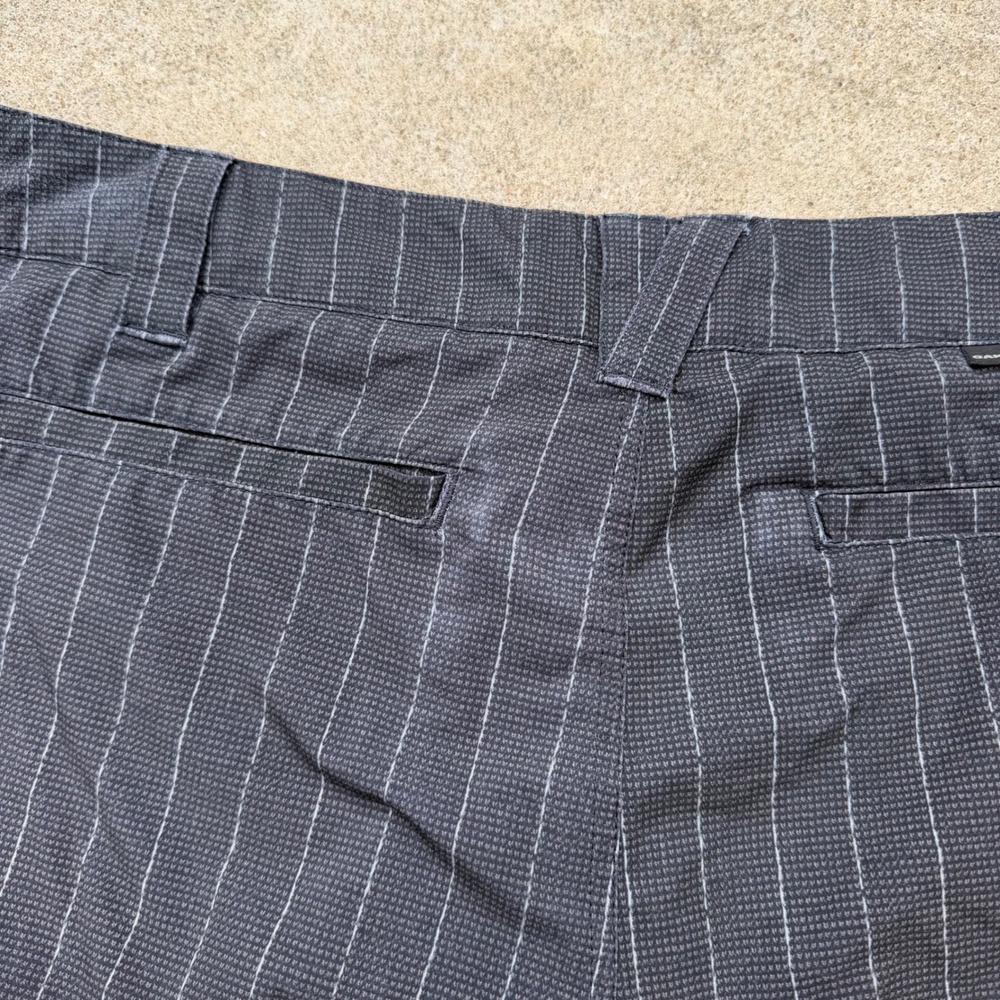 OAKLEY | Mens Pinstripe Performance Shorts 32W Grey Golf Y2K Skater - Picture 6 of 9